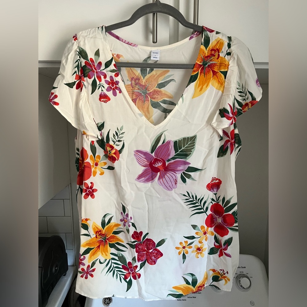 Tropical/Floral Flutter Sleeve Blouse - L